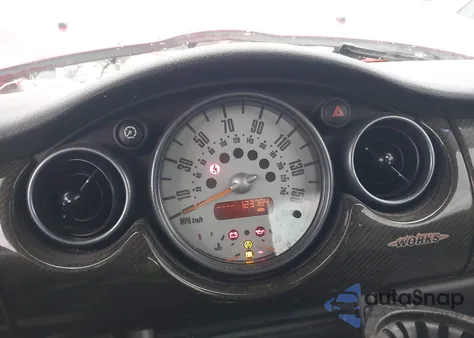 2005 Mini Cooper S из США, поврежденный, VIN WMWRE33415TD93909